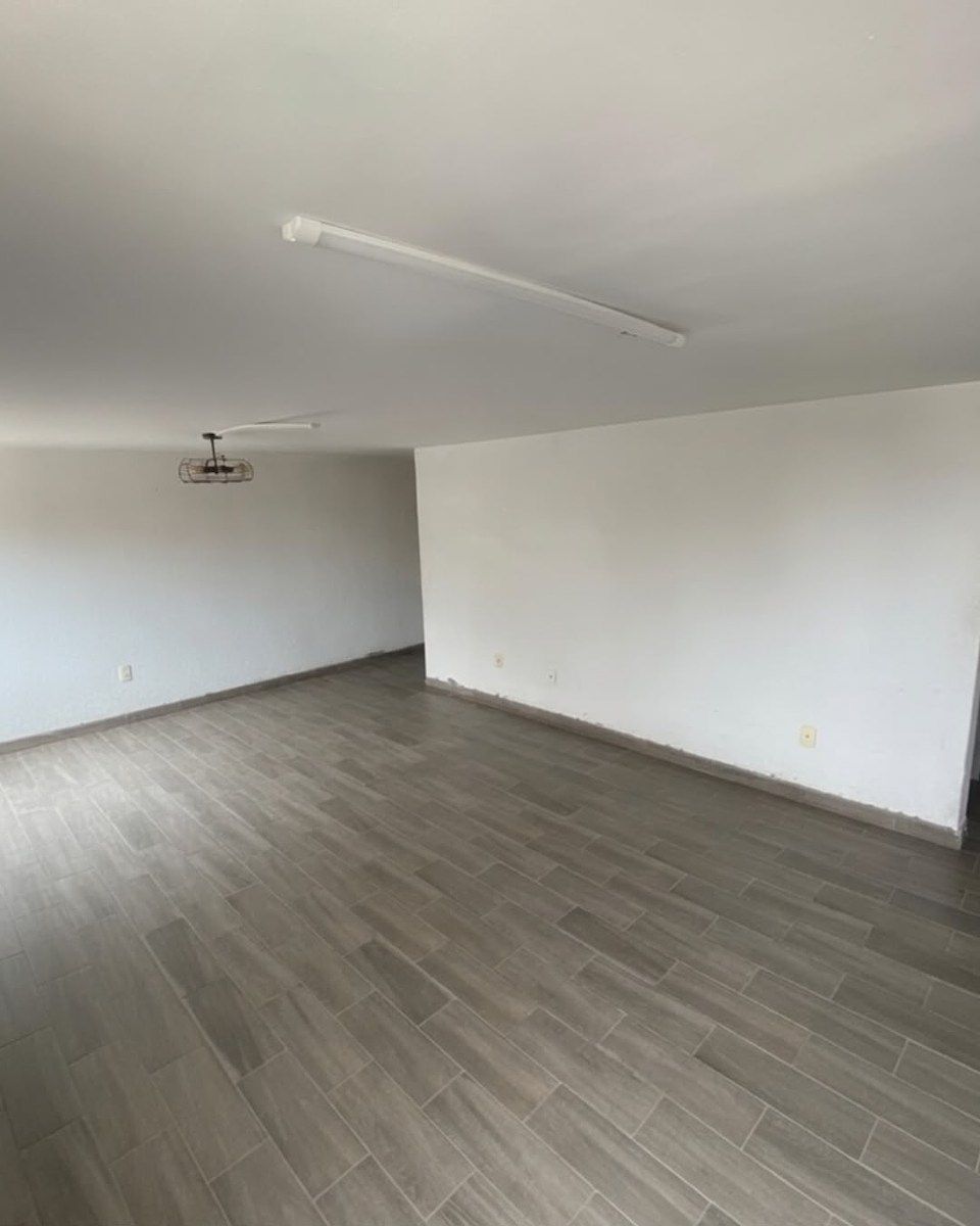 APARTMENT ON FIRST FLOOR / SECURITY, photo 1 of 10