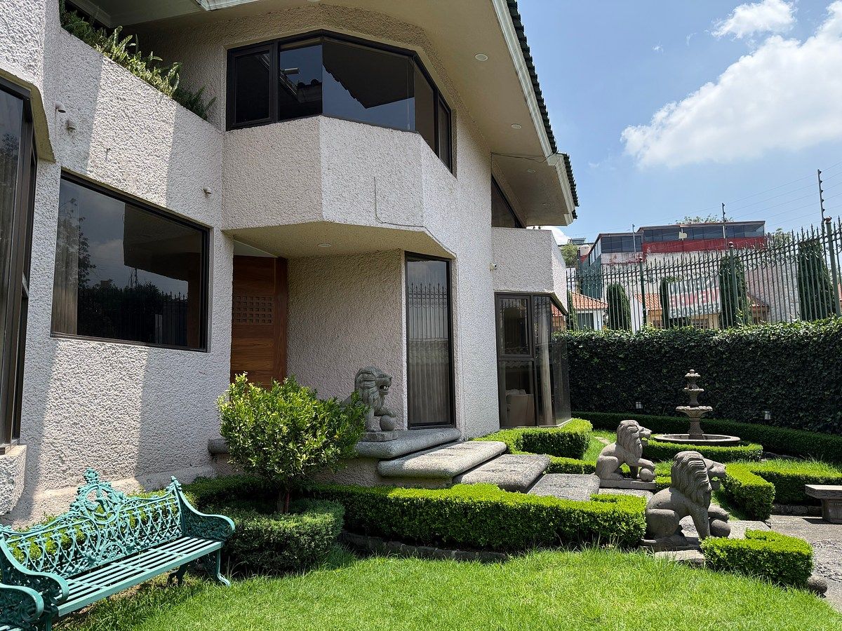 CASA EN VENTA EN JARDÍNES DE LA MONTAÑA, foto 1 de 45
