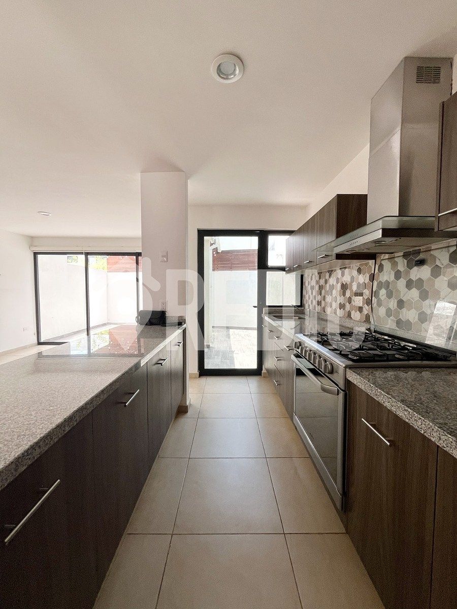 Casa em Zákia, El Marqués, foto 4 de 25