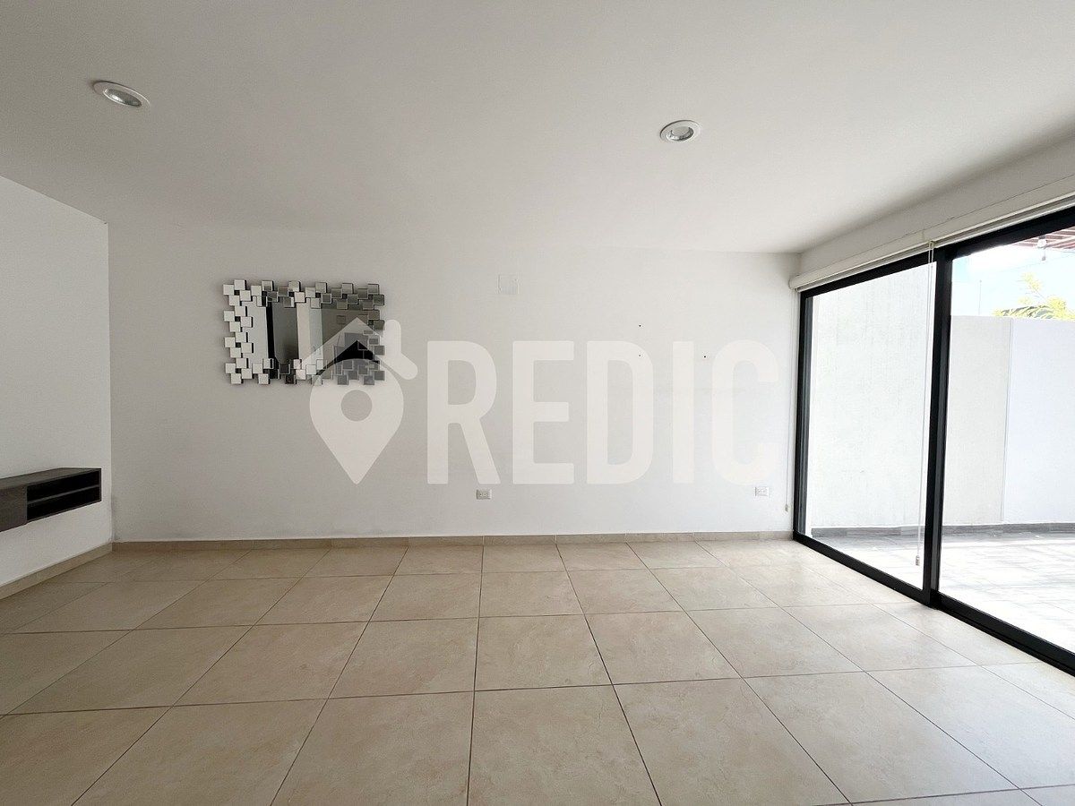 Casa em Zákia, El Marqués, foto 2 de 25