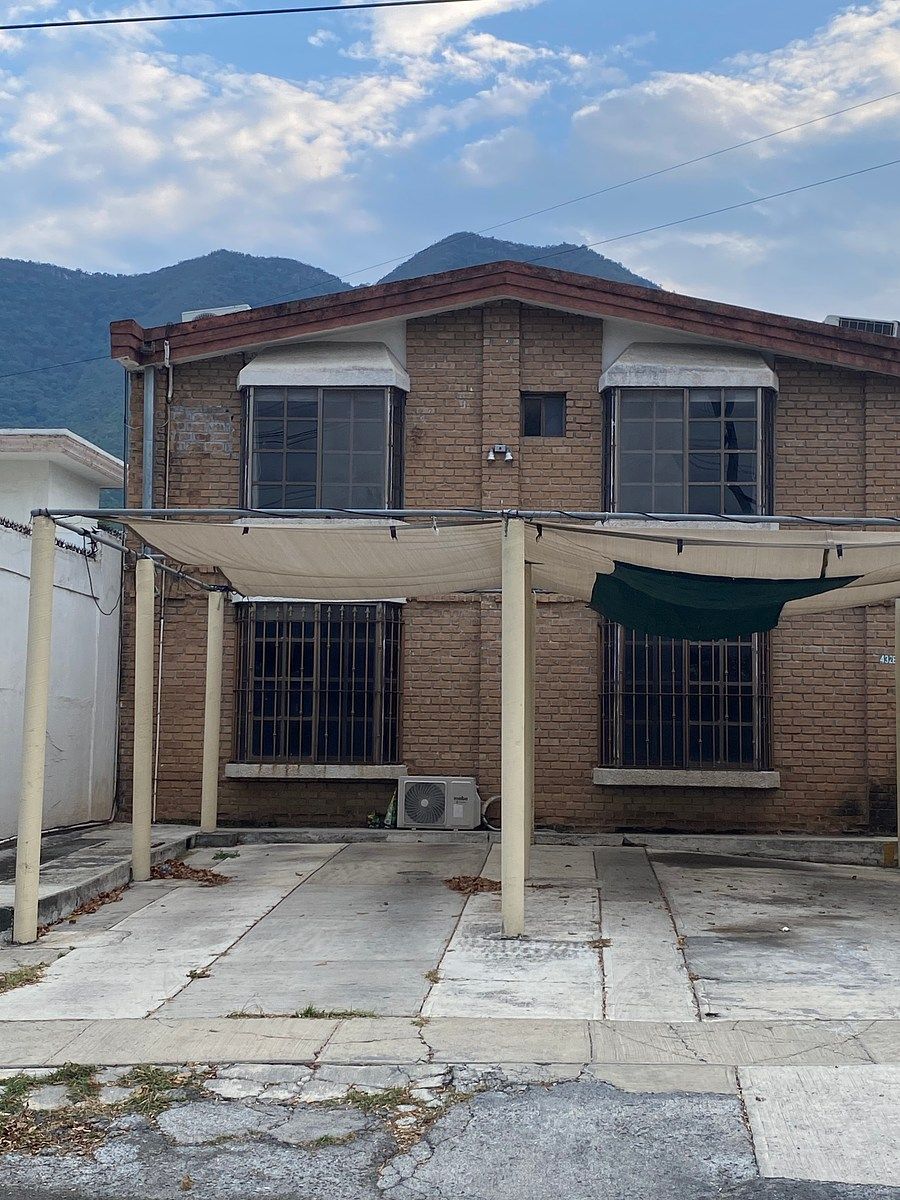 TOWNHOUSE EN VENTA EN LAS TORRES, foto 1 de 19
