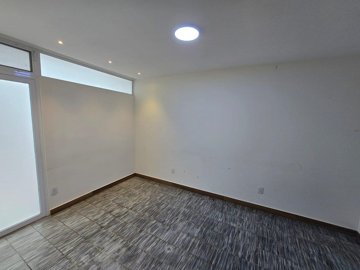 Casa com uso comercial em Jardines del Bosque Norte, Guadalajara, foto 11 de 17