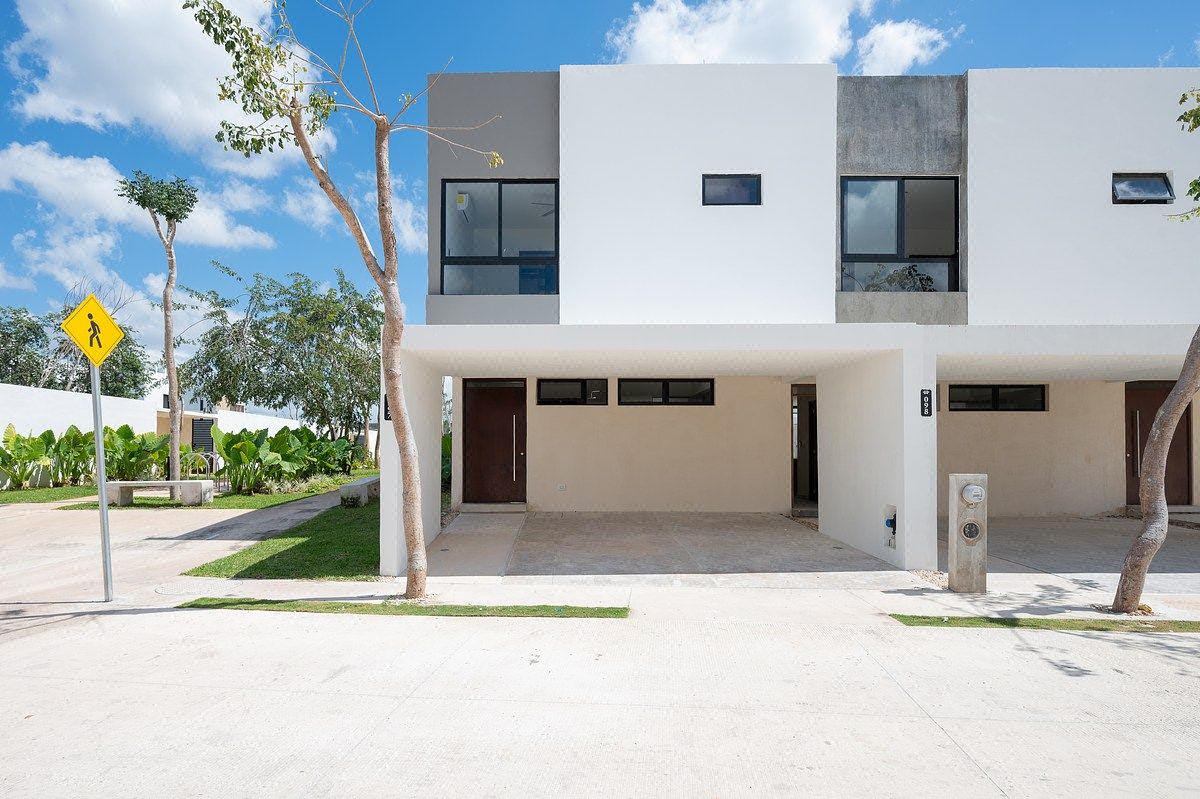 Townhouse en Venta en Privada Macora. Cholul, Mérida
