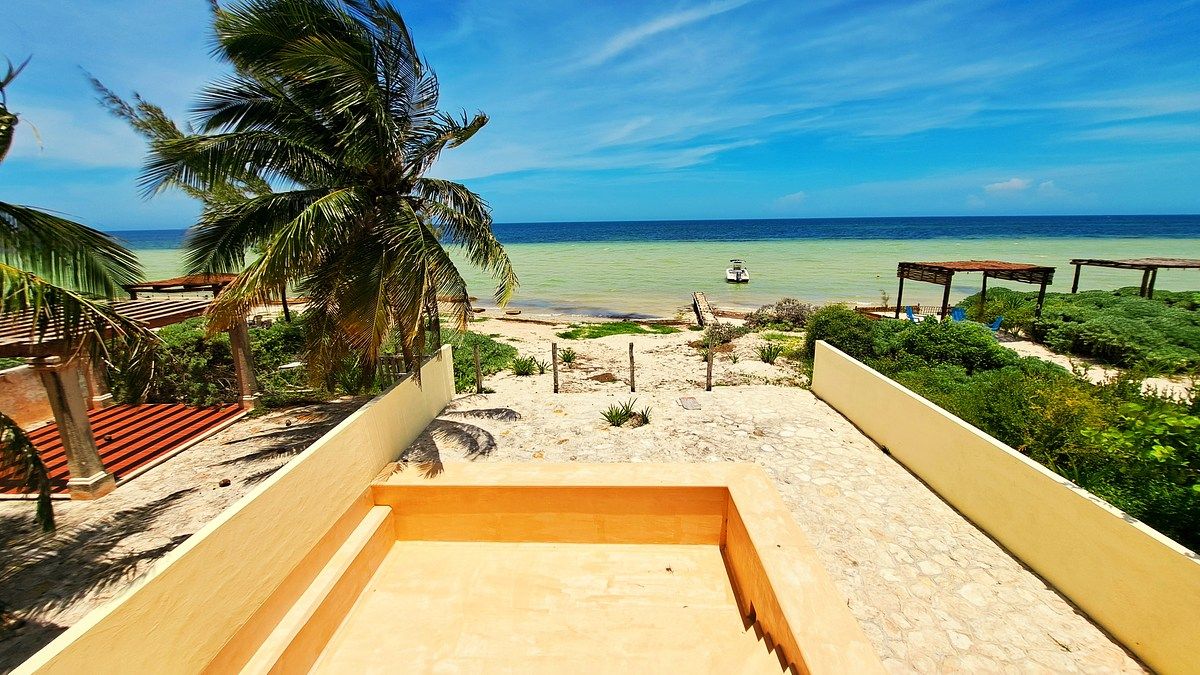 Casa a estrenar en venta frente al mar en la playa de San Benito, Yucatán, foto 1 de 32