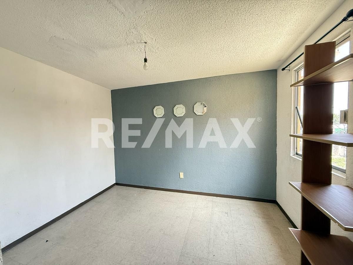 House in Gated Community in Rinconada San Felipe I, Coacalco de Berriozábal, photo 2 of 12