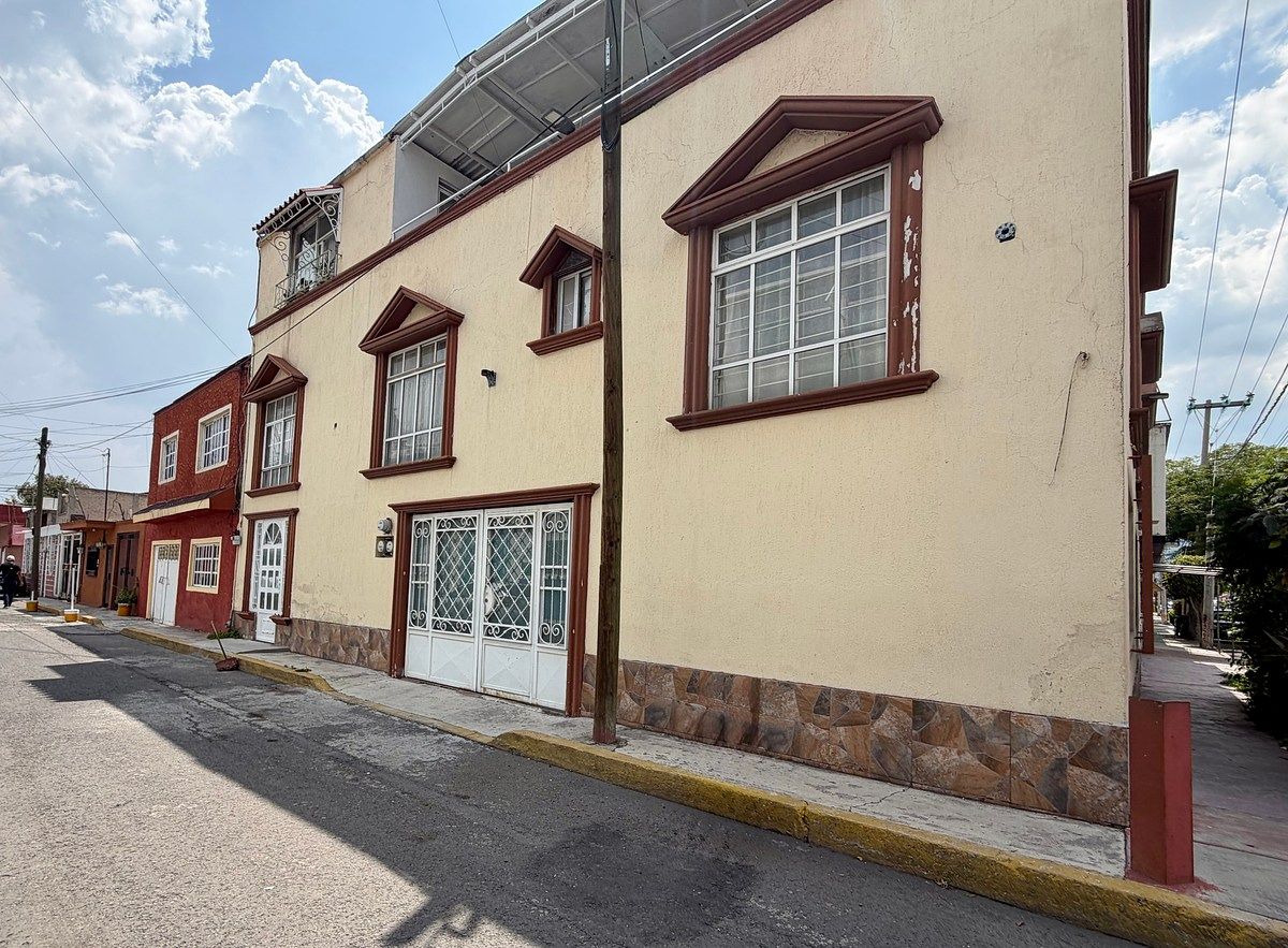 House in Granjas Populares Guadalupe Tulpetlac, Ecatepec de Morelos, photo 2 of 21