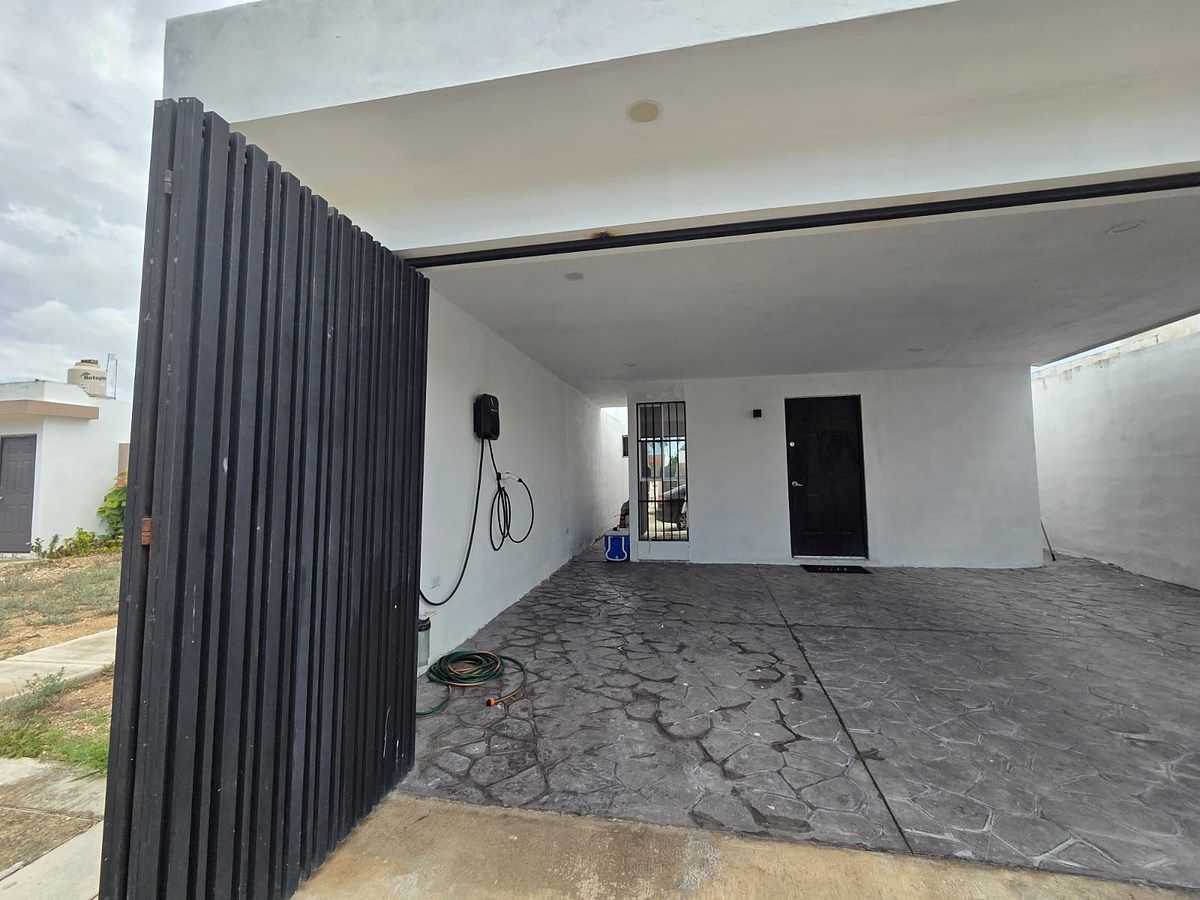 House in Ciudad Caucel, Mérida, photo 2 of 13