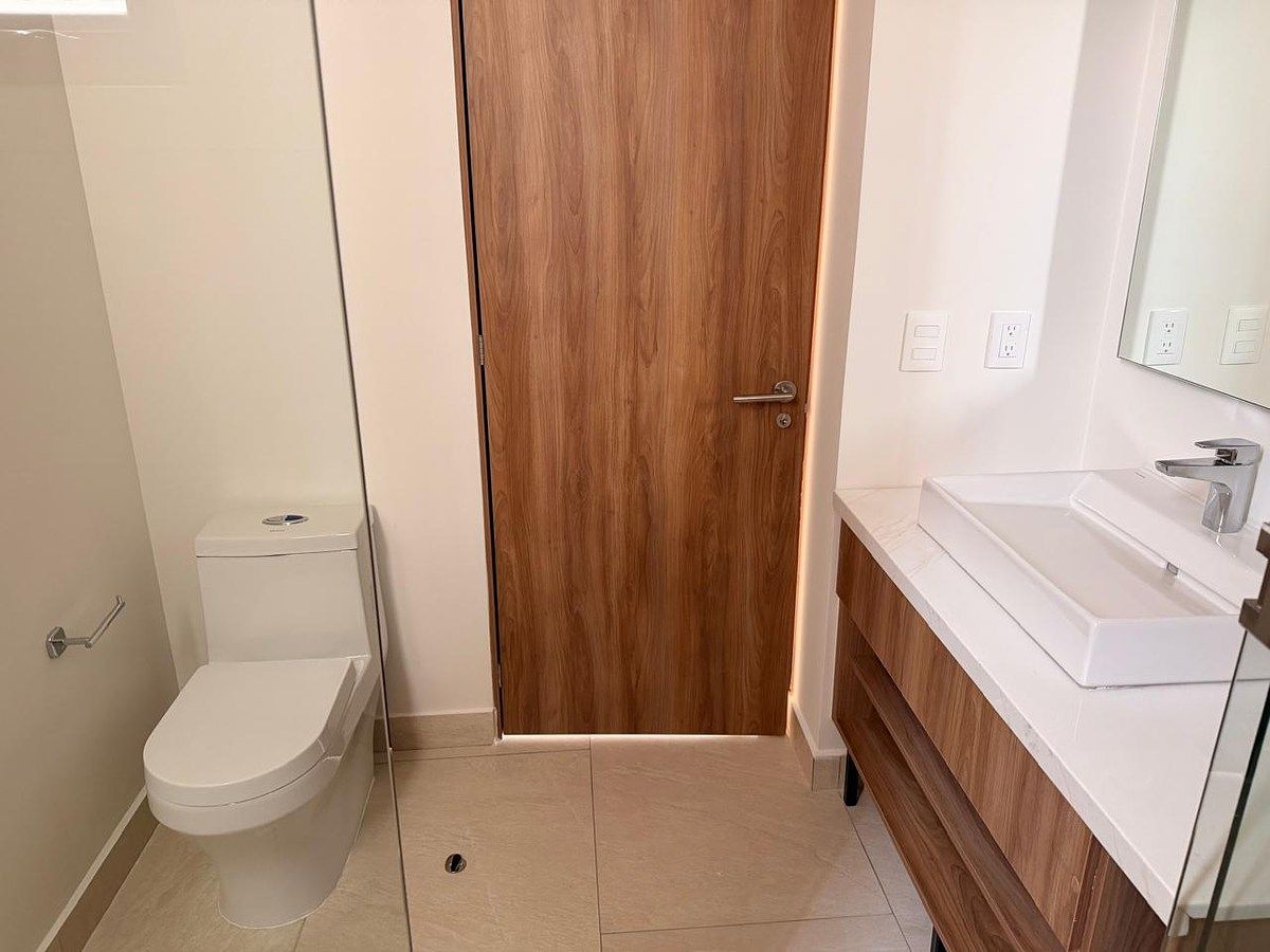 Apartment in Residencial Juan Manuel, Guadalajara, photo 13 of 23
