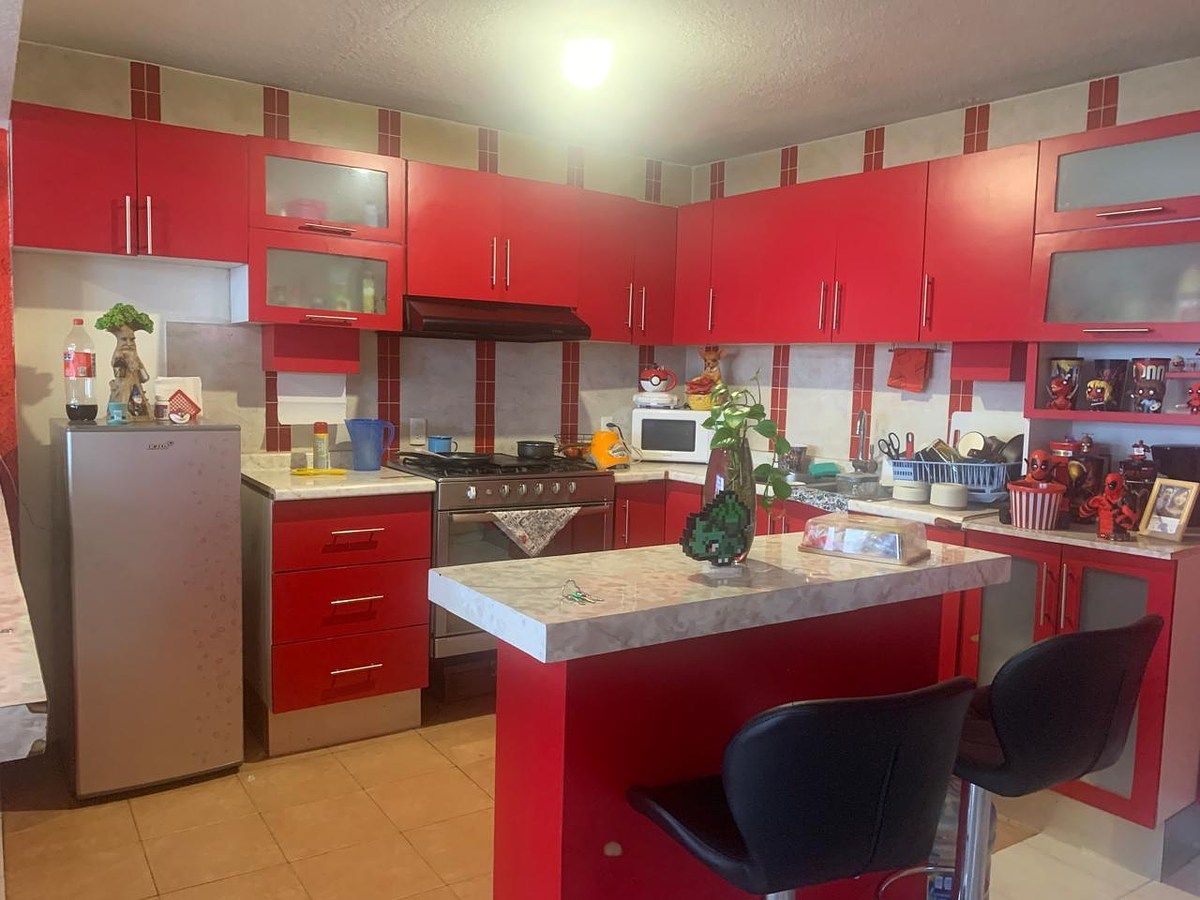 Casa com local comercial no andar térreo em Lomas de Valle Dorado, foto 1 de 33