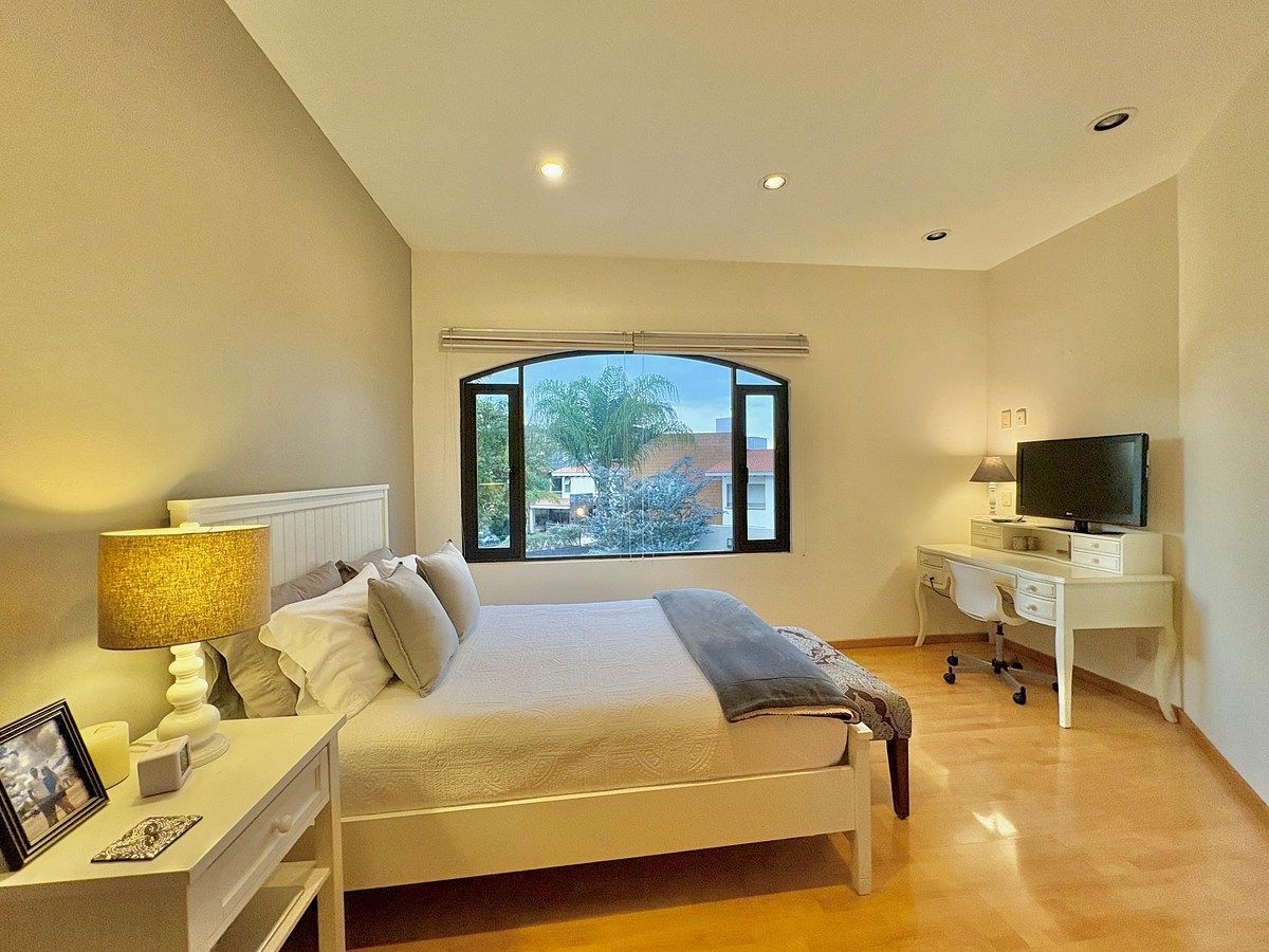 House in Gated Community in Hacienda de las Palmas, Huixquilucan, photo 16 of 25