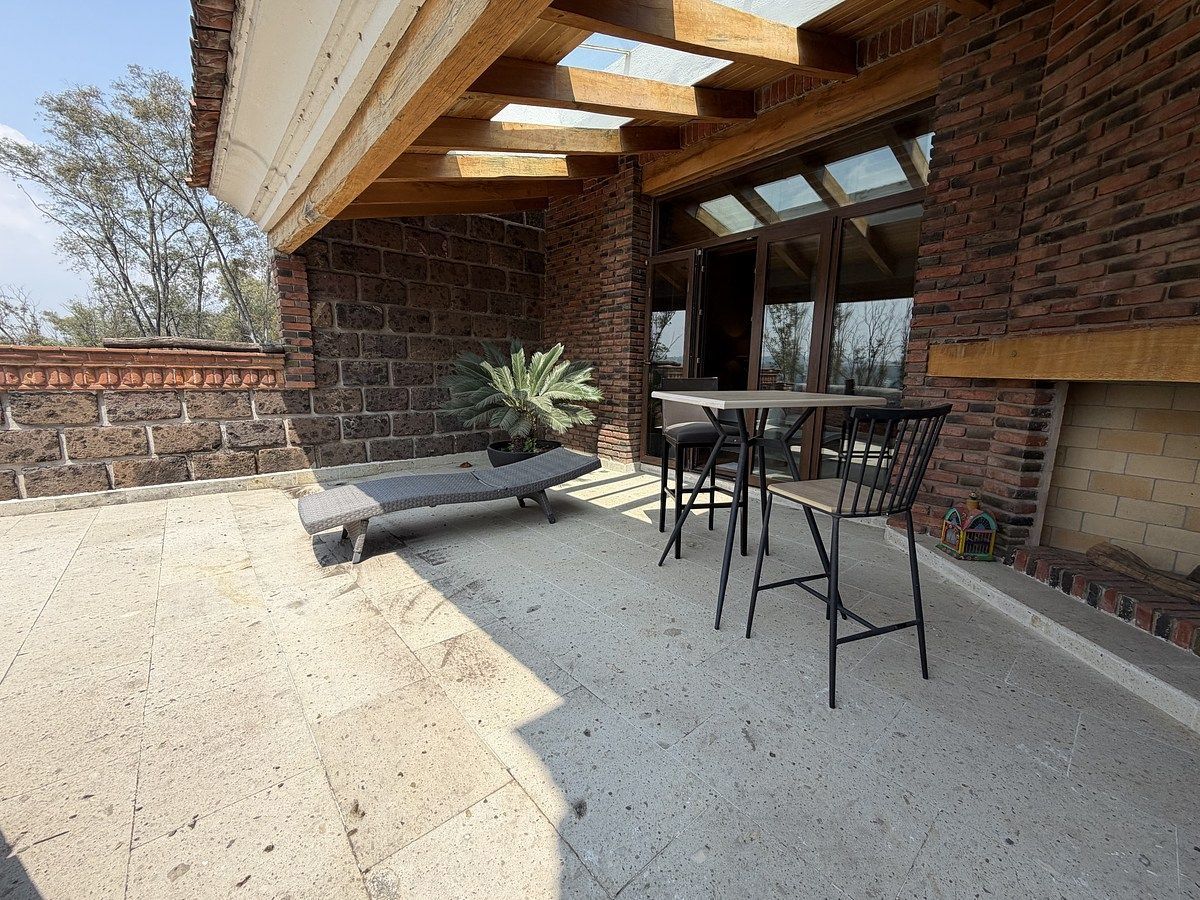 Terraza recámara principal., photo 19 of 41