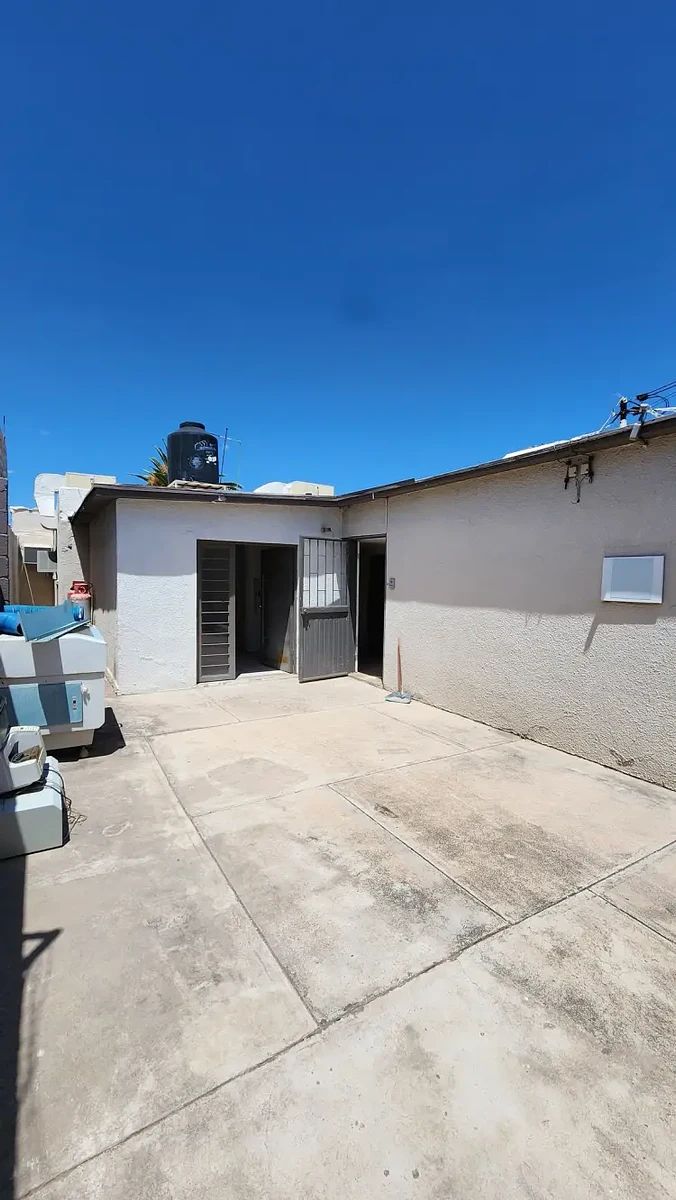 House in Las Granjas, Chihuahua, photo 2 of 15