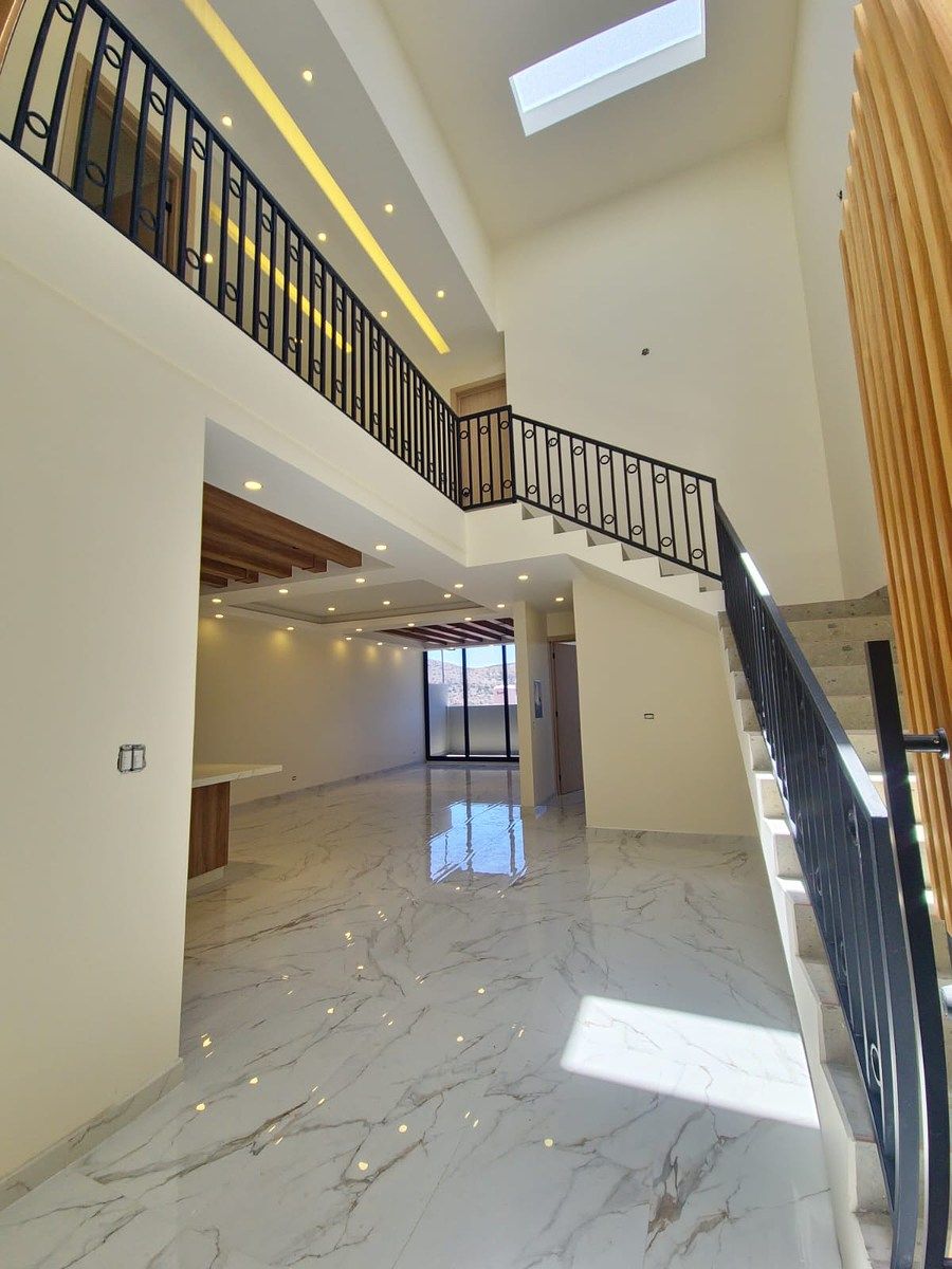 ESCALERA, foto 8 de 19