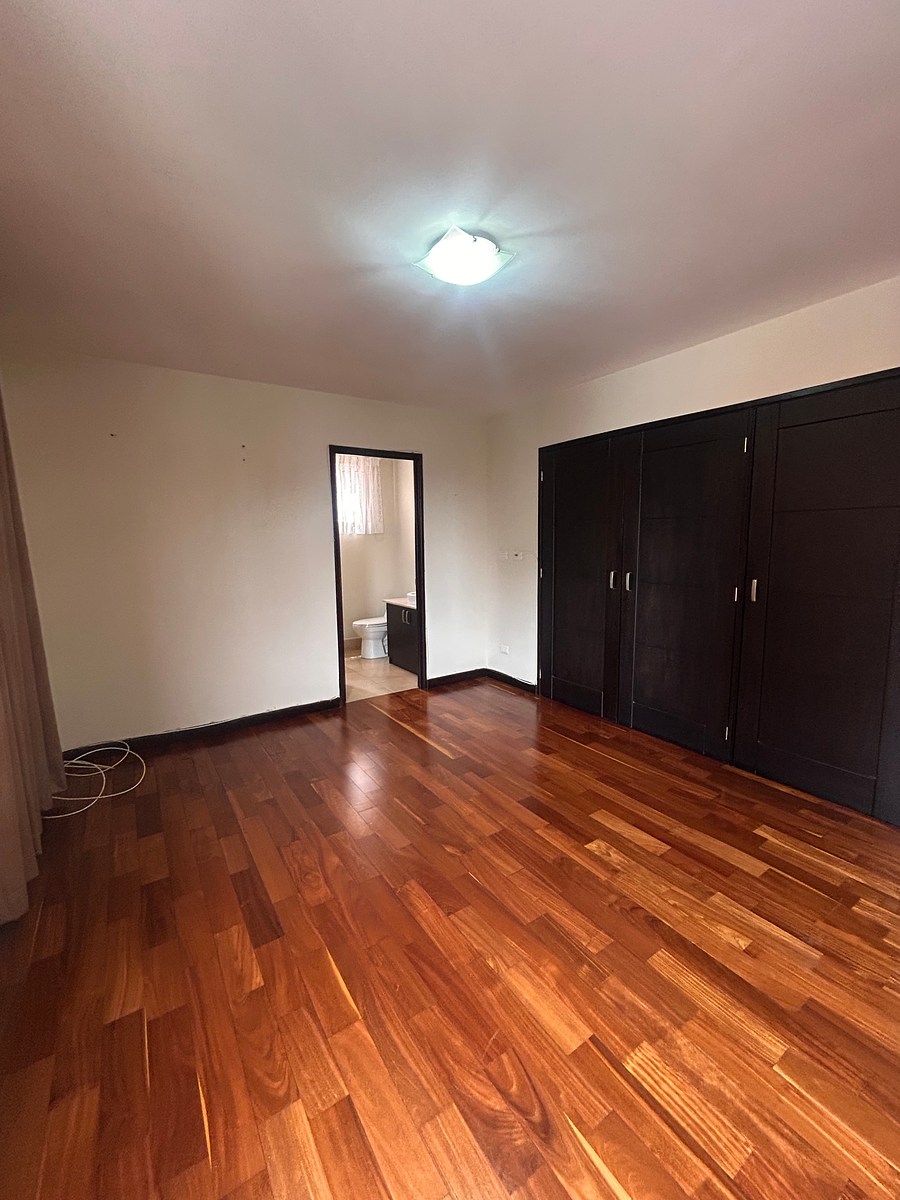 Apartamento en 10, Guatemala, foto 13 de 22