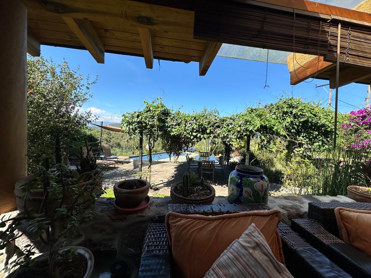 House in San Mateo Acatitlán, Valle de Bravo, photo 7 of 34