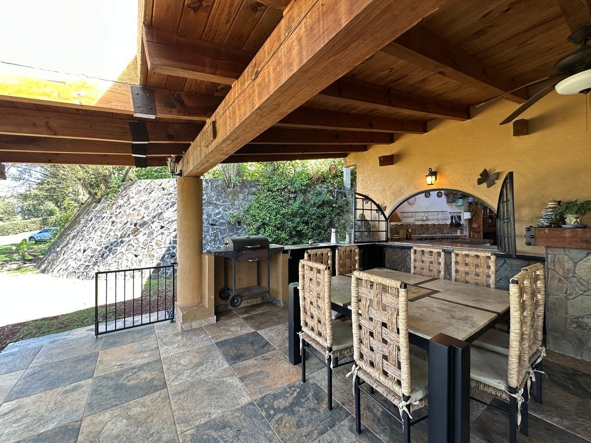 House in San Mateo Acatitlán, Valle de Bravo, photo 10 of 34