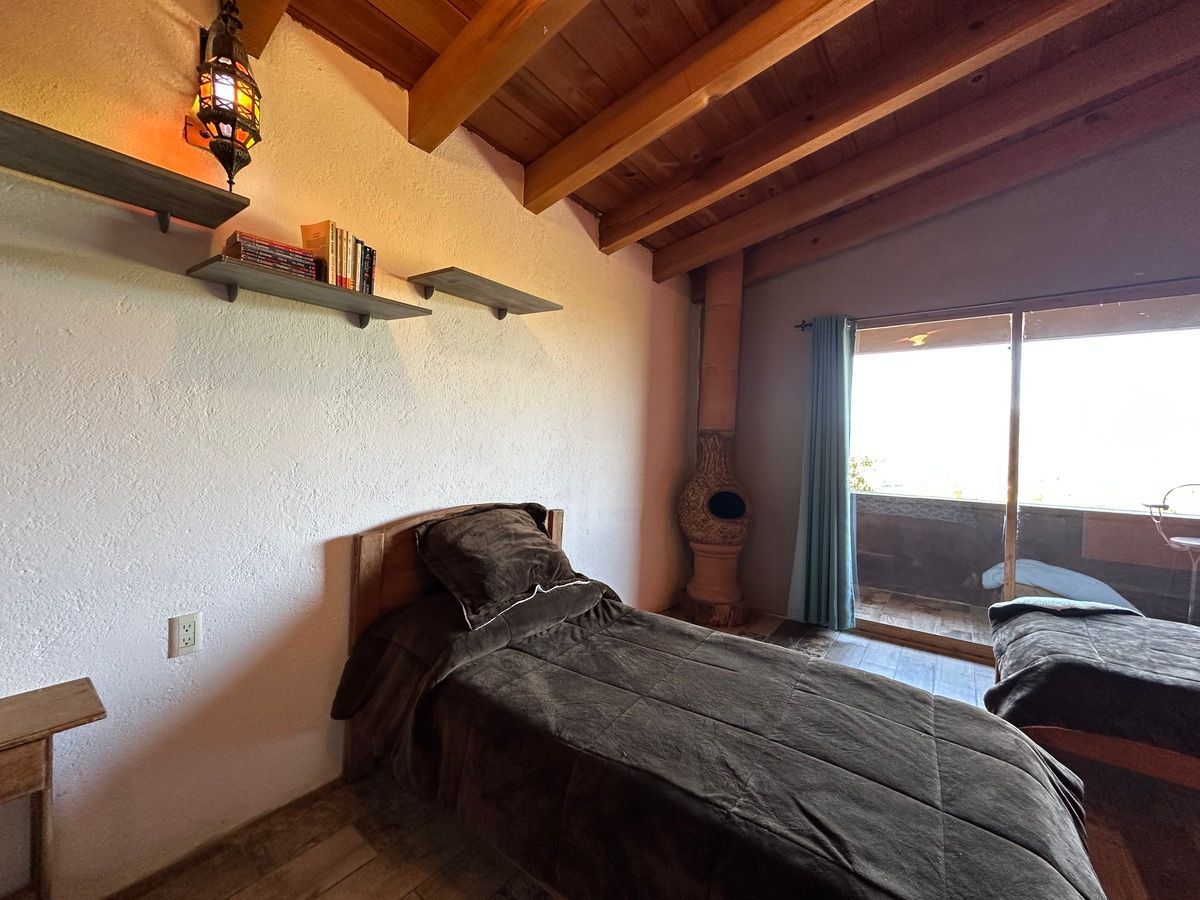 House in San Mateo Acatitlán, Valle de Bravo, photo 12 of 34