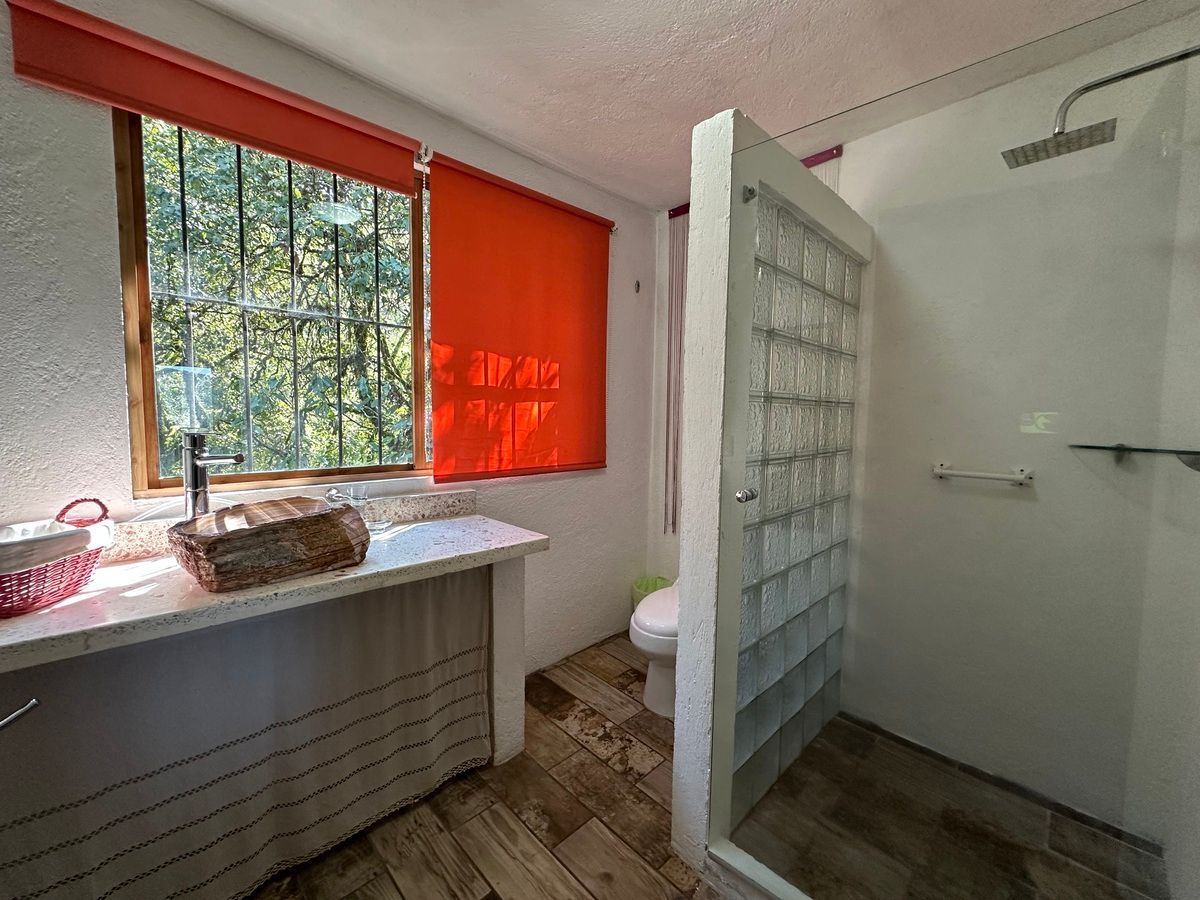 House in San Mateo Acatitlán, Valle de Bravo, photo 13 of 34