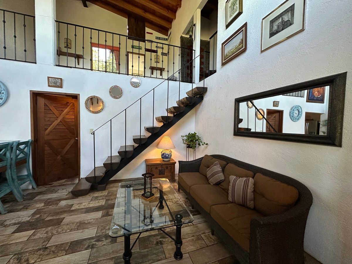 House in San Mateo Acatitlán, Valle de Bravo, photo 23 of 34