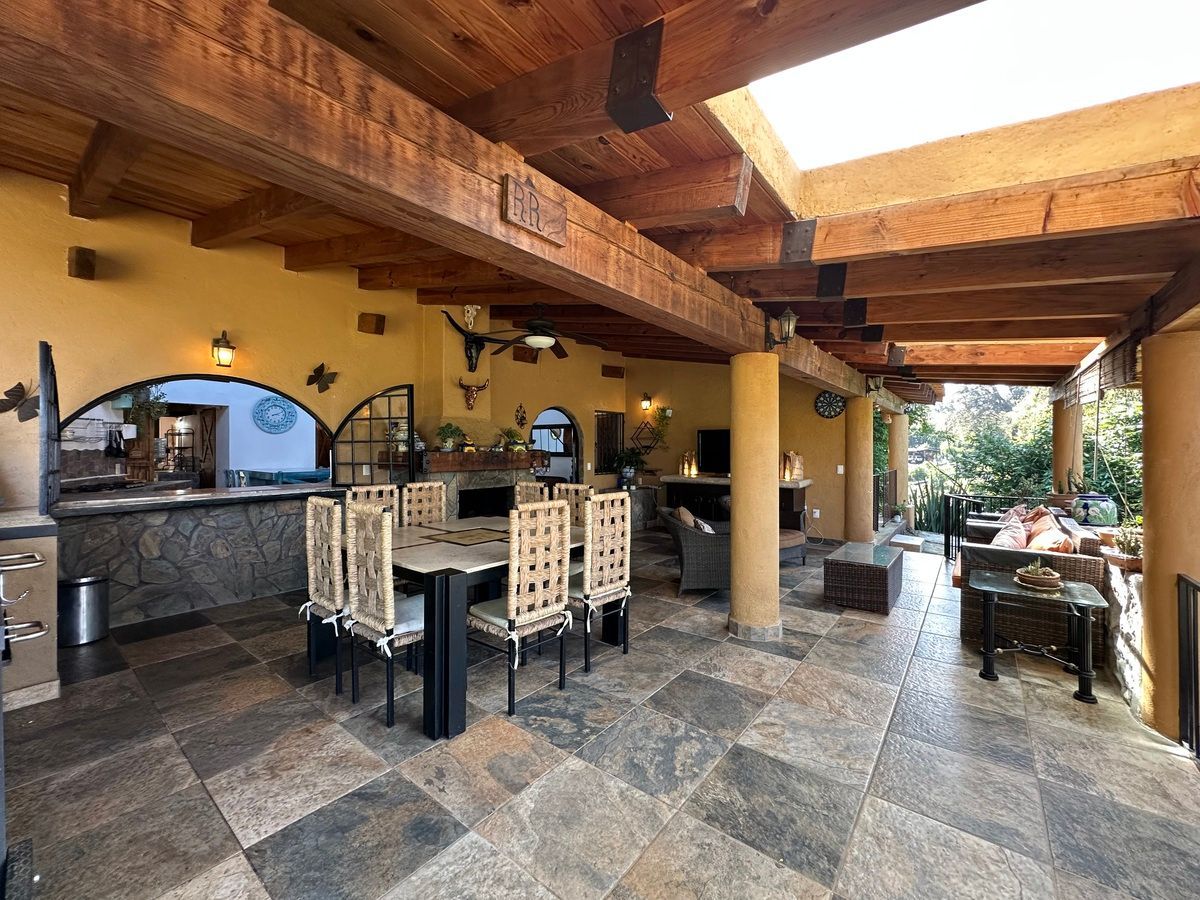 House in San Mateo Acatitlán, Valle de Bravo, photo 29 of 34