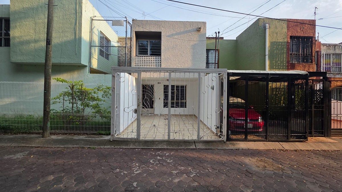 House in Parques Del Nilo, Guadalajara, photo 3 of 21