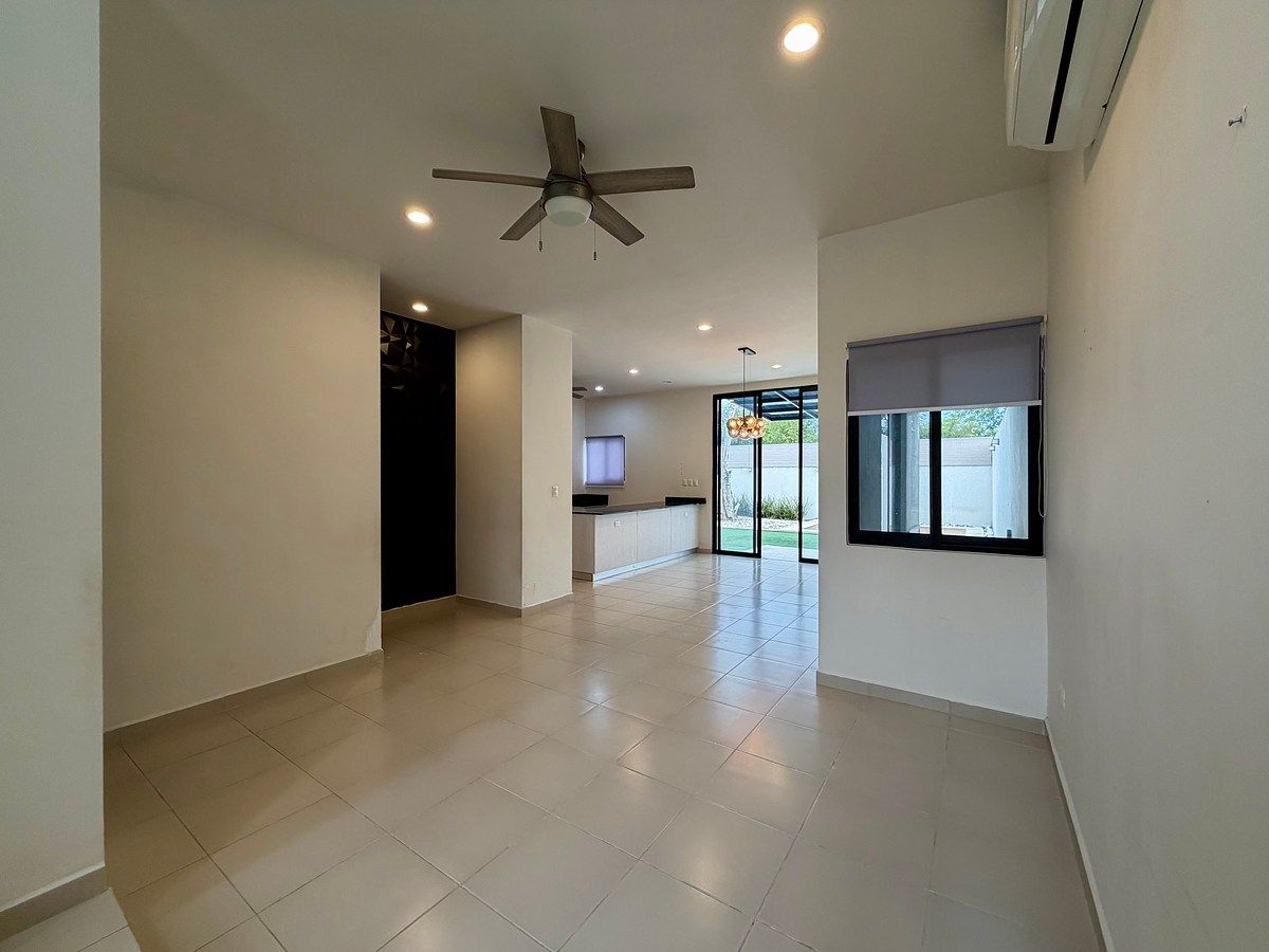 Sala, photo 7 of 28