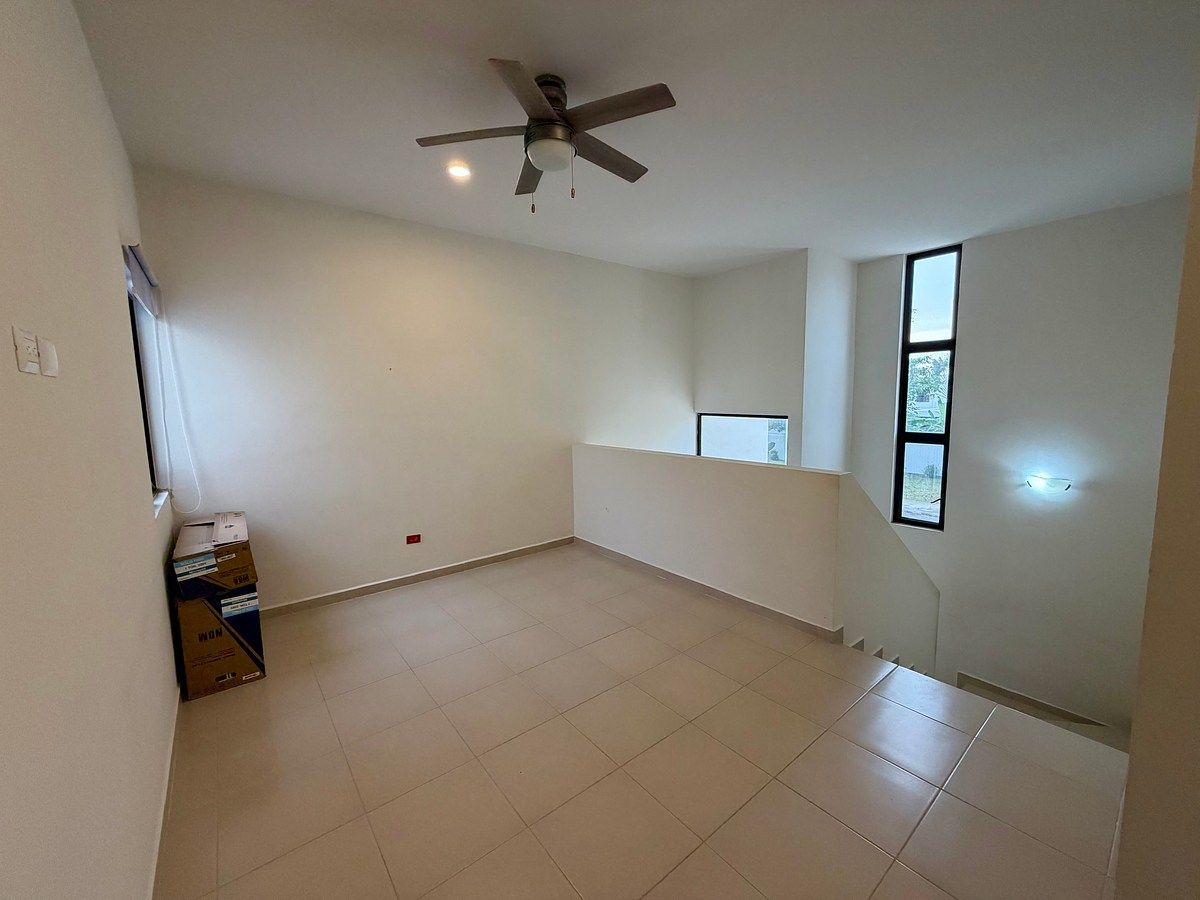 Sala de TV planta alta, photo 19 of 28