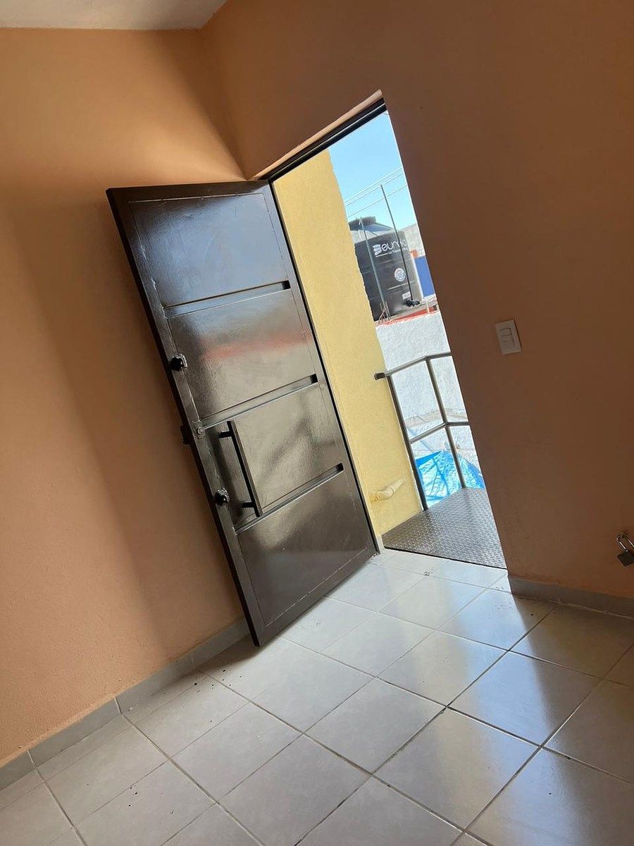 Local Comercial para Aluguel na Av. Revolução, Queretaro, foto 1 de 12