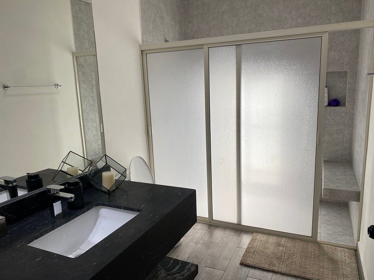Baño Compartido Recamara 1 y 2, foto 11 de 29