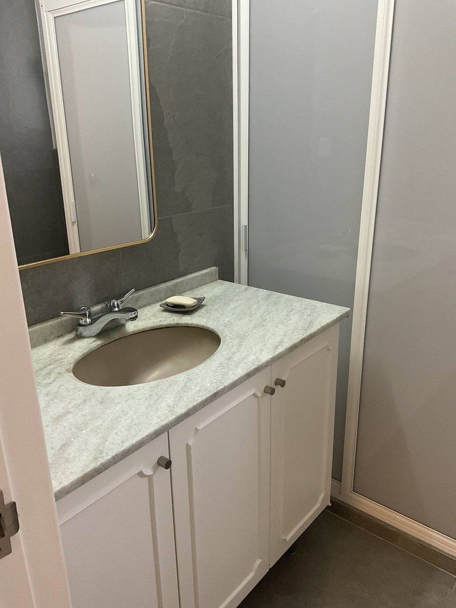 Baño de la recámara principal, foto 13 de 26
