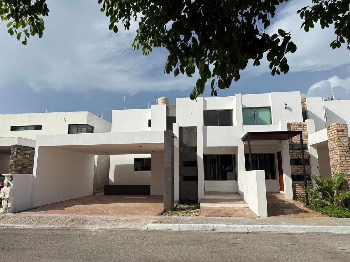 Casa en VENTA/PRIV. AVENIDA CONKAL/ENTREGA INMEDIATA/NORTE DE MÉRIDA, foto 1 de 21