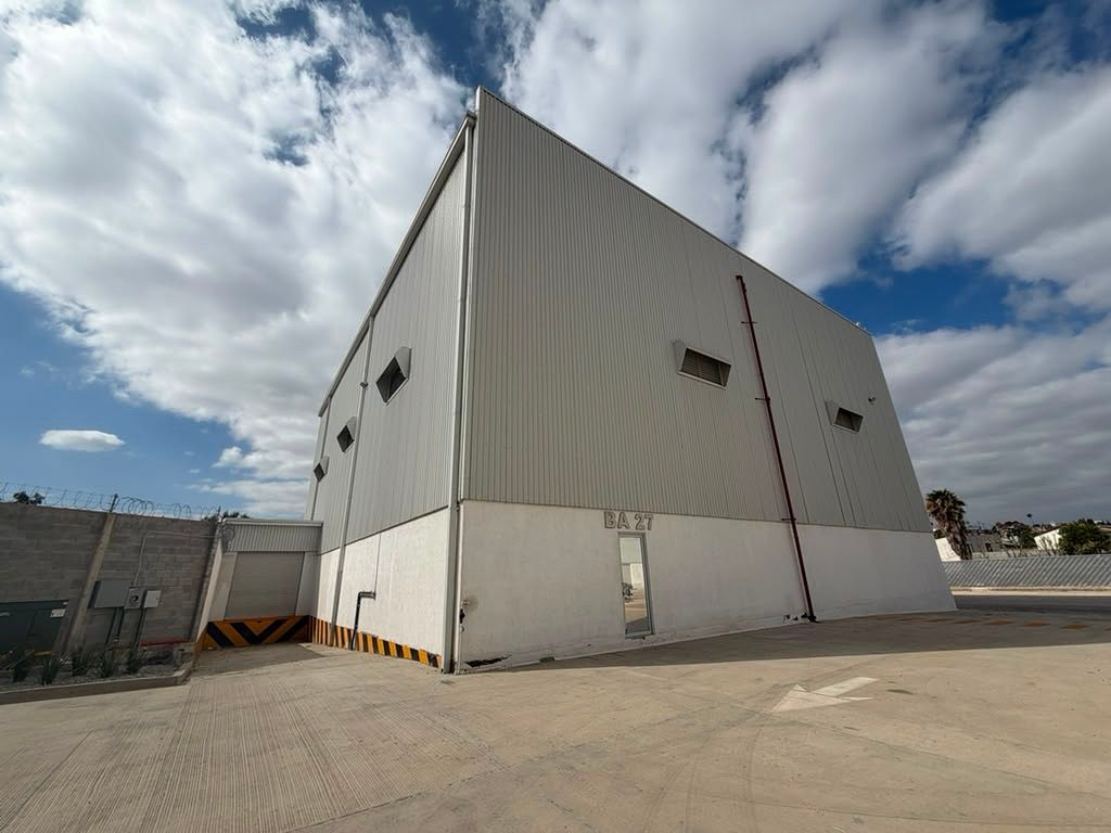 BODEGA DE 888 M2 EN ALAMAR, TIJUANA, foto 1 de 3