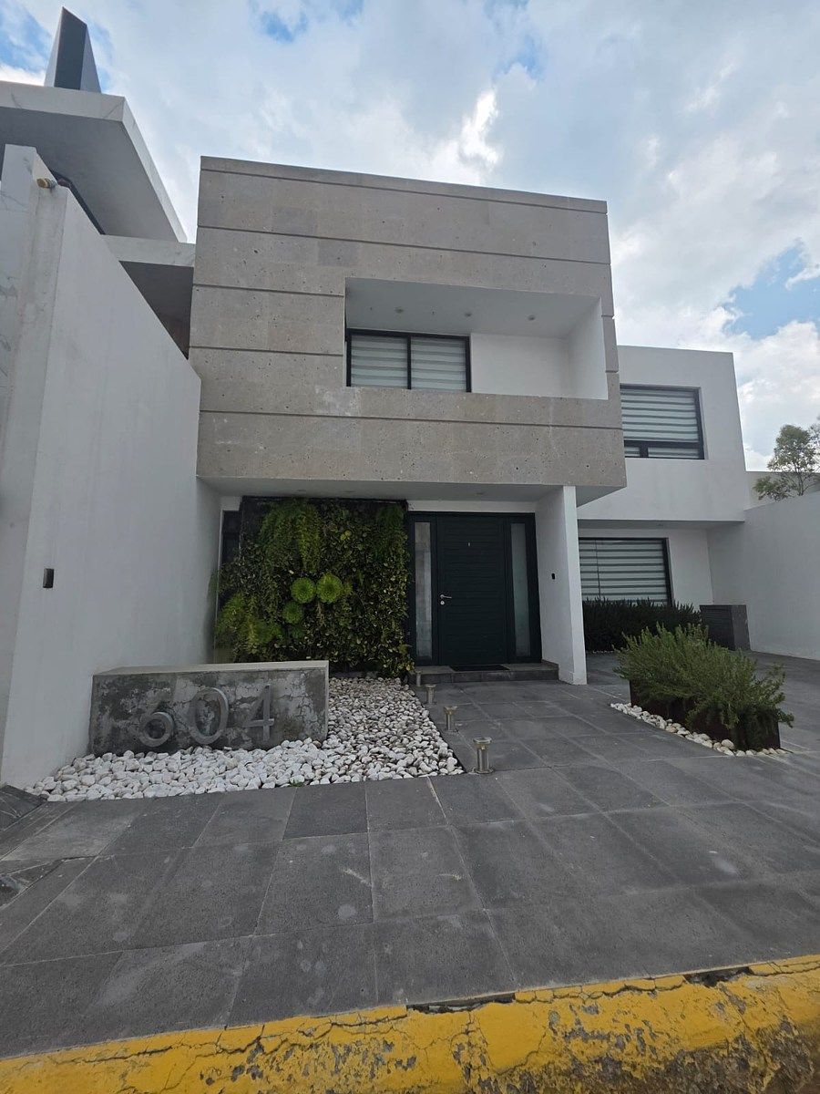 Moderna casa en Venta en la Moraleja, Pachuca, foto 1 de 35