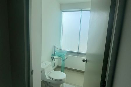 Office (46) in corporate Jurica Zone