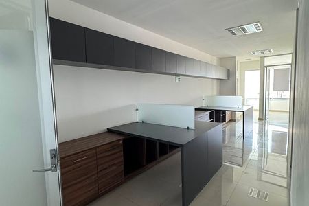 Office (46) in corporate Jurica Zone