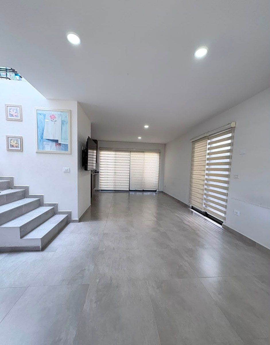 Casa em Adamar, Tlajomulco de Zúñiga, foto 3 de 43