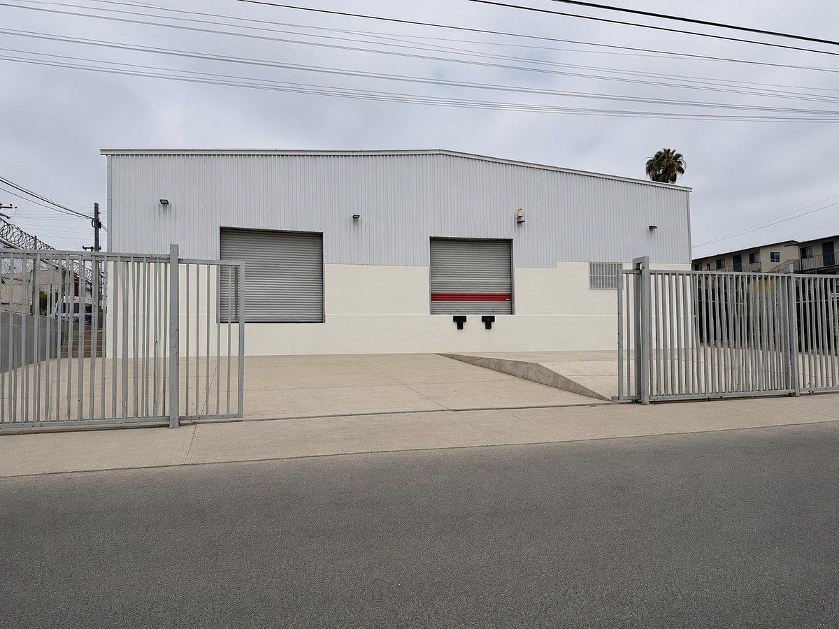 Renta de bodega comercial en Soler, foto 1 de 11