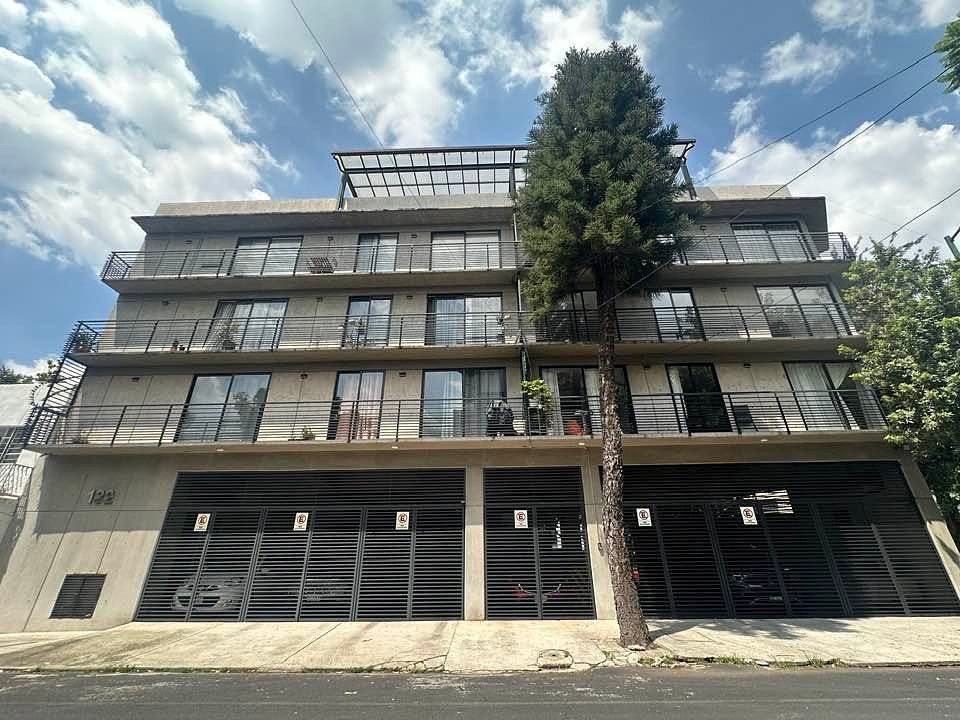 APARTAMENTO COM VARANDA NA SALA E EM AMBOS OS QUARTOS, UMA VAGA DE ESTACIONAMENTO INDEPENDENTE, foto 1 de 29