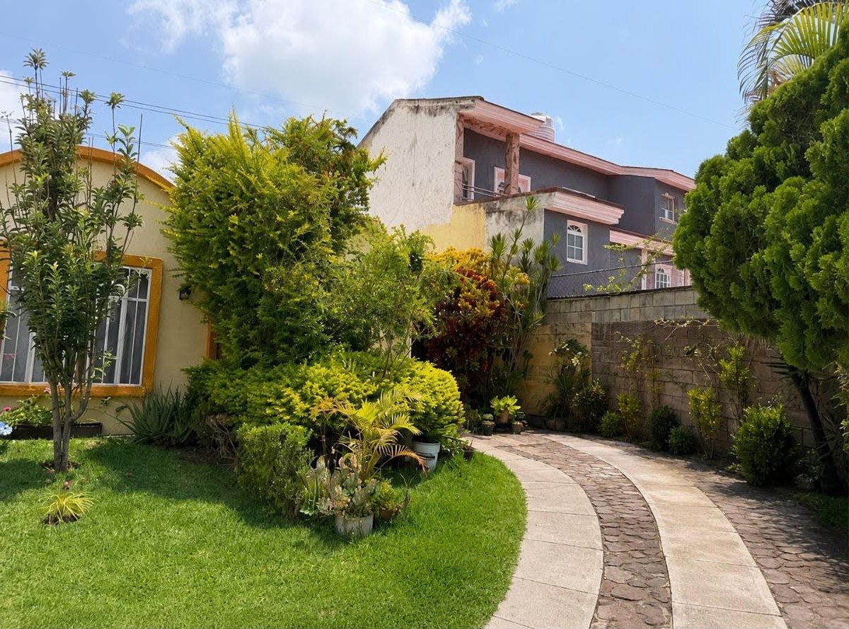 House for Sale on the Road to Chapala Paseo de los Agaves - Beta Centauro 42, photo 1 of 13