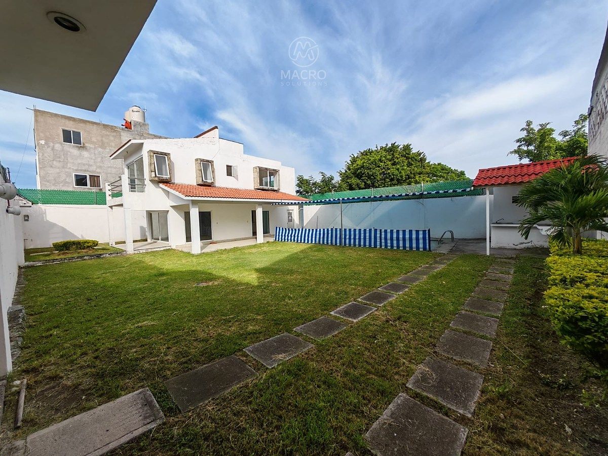 CASA EN VENTA EN COL. EMPLEADO MUNICIPAL, CUAUTLA, MOR. CON ALBERCA, foto 1 de 25