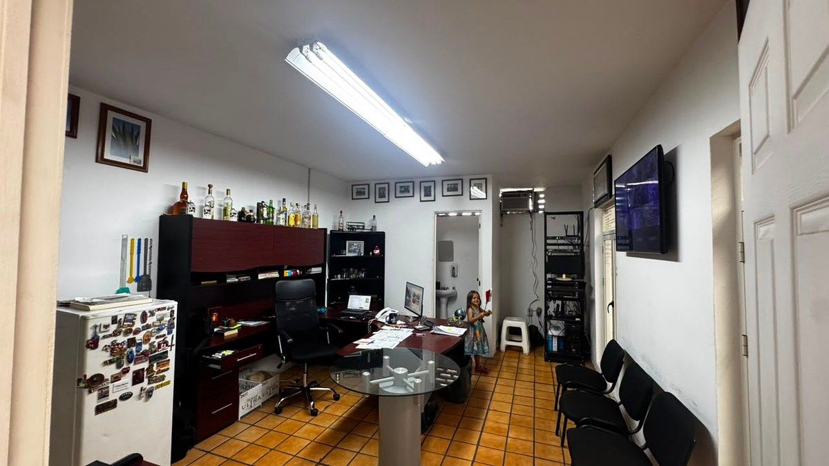Commercial Storage Unit in El Retiro, Guadalajara, photo 4 of 18