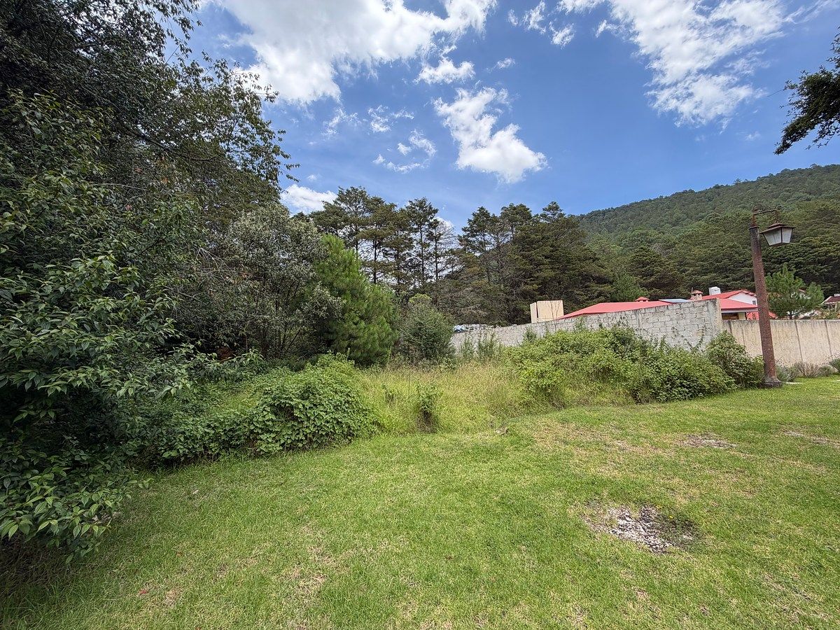 For sale residential land in a private area in San Cristóbal, photo 1 of 9