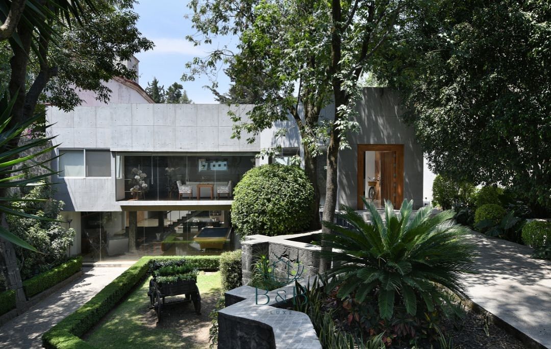 RESIDENCIA FAMILIAR EN LA CALLE MAS SEGURA DEL PEDREGAL, foto 1 de 30