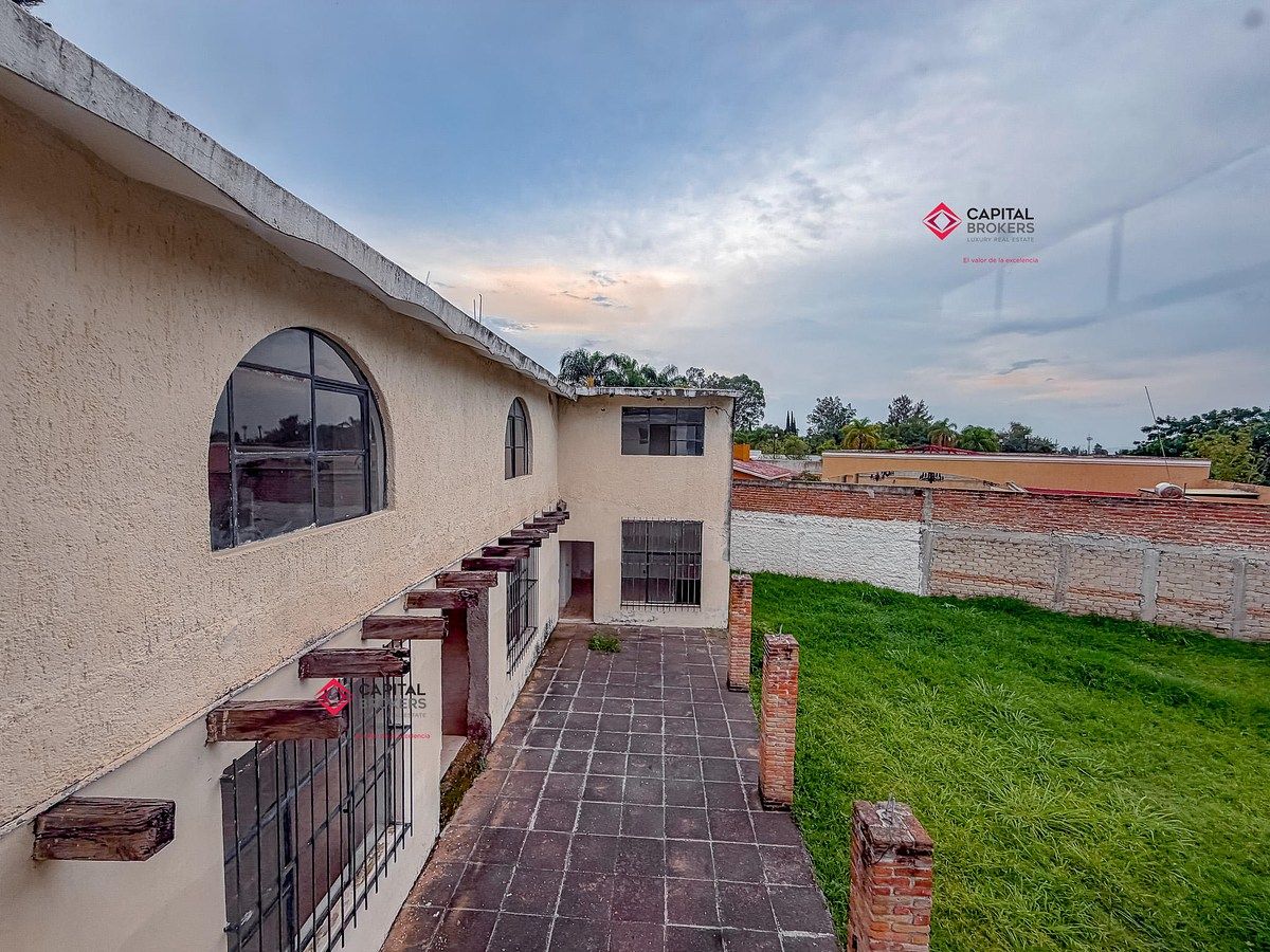 Casa para remodelar com amplo terreno em Los Gavilanes, foto 1 de 50
