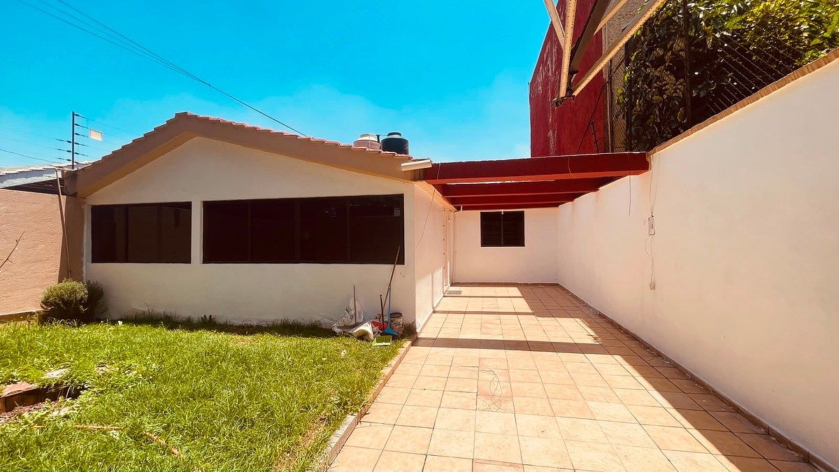 Se renta casa en Arboledas, foto 1 de 21