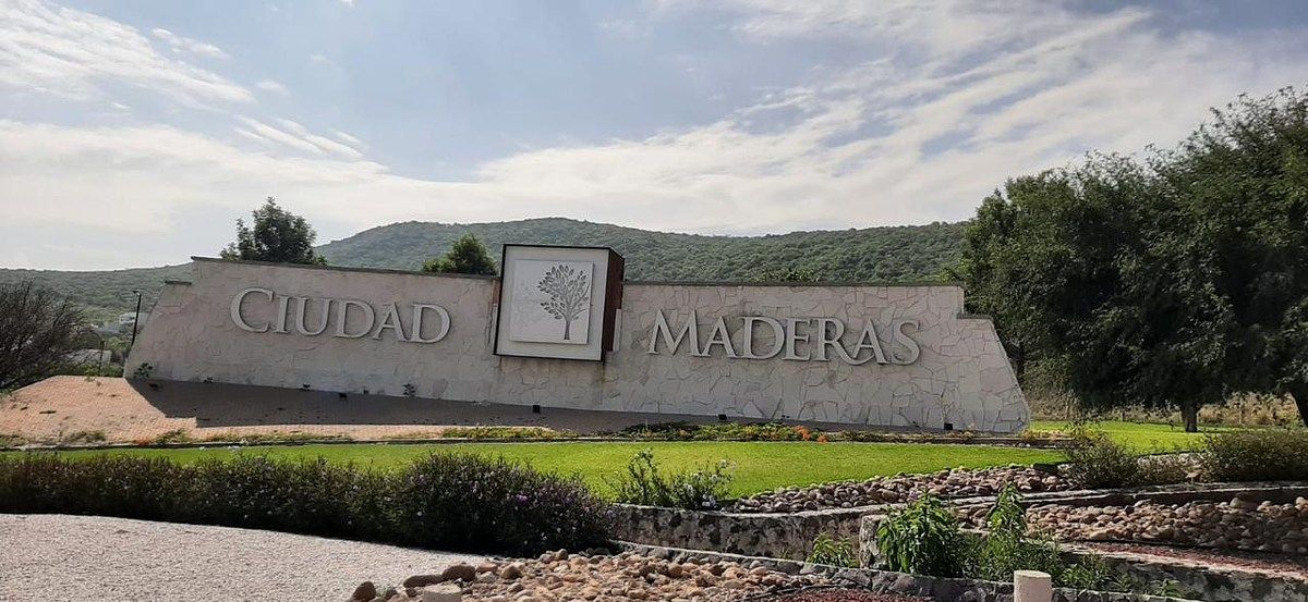 Lot in Ciudad Maderas Montaña, El Marqués, photo 6 of 9