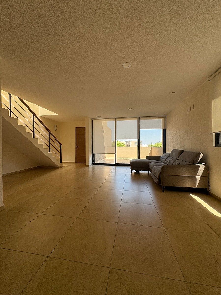SALE TOWNHOUSE IN INSPIRA ZIBATA, photo 1 of 15