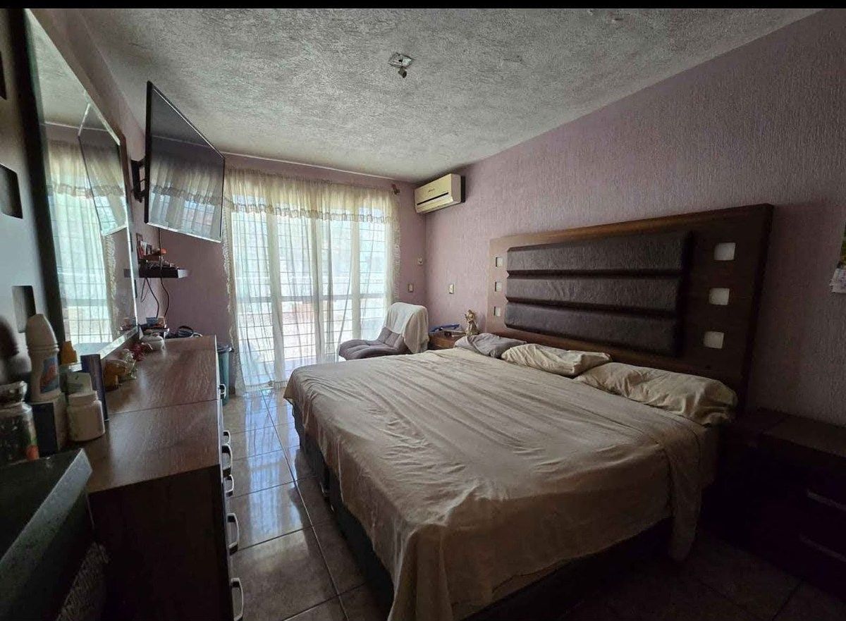 Casa en Jardines de los Historiadores, Guadalajara, foto 12 de 14