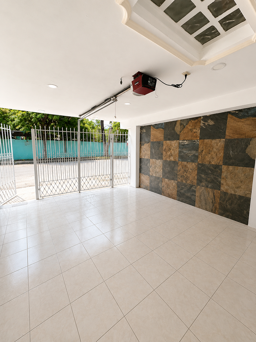 Casa en venta de 3 recamaras en Colonia Roma Merida - foto 2