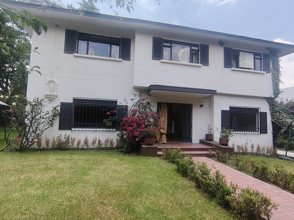 HOUSE FOR SALE IN LOMAS DE CHAPULTEPEC, photo 1 of 37